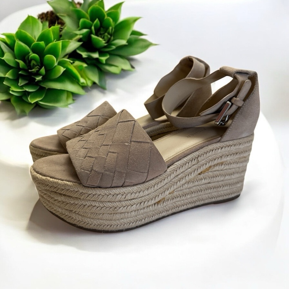 Marc Fisher Adalyn Espadrille Wedges Taupe 8.5 M Womens Platform Suede Sandals‎
